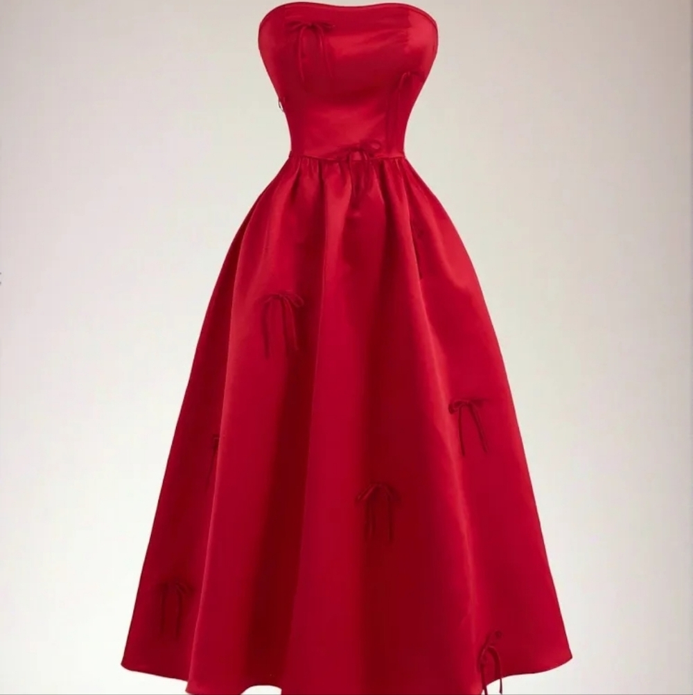 Elegant Red Strapless Dress
